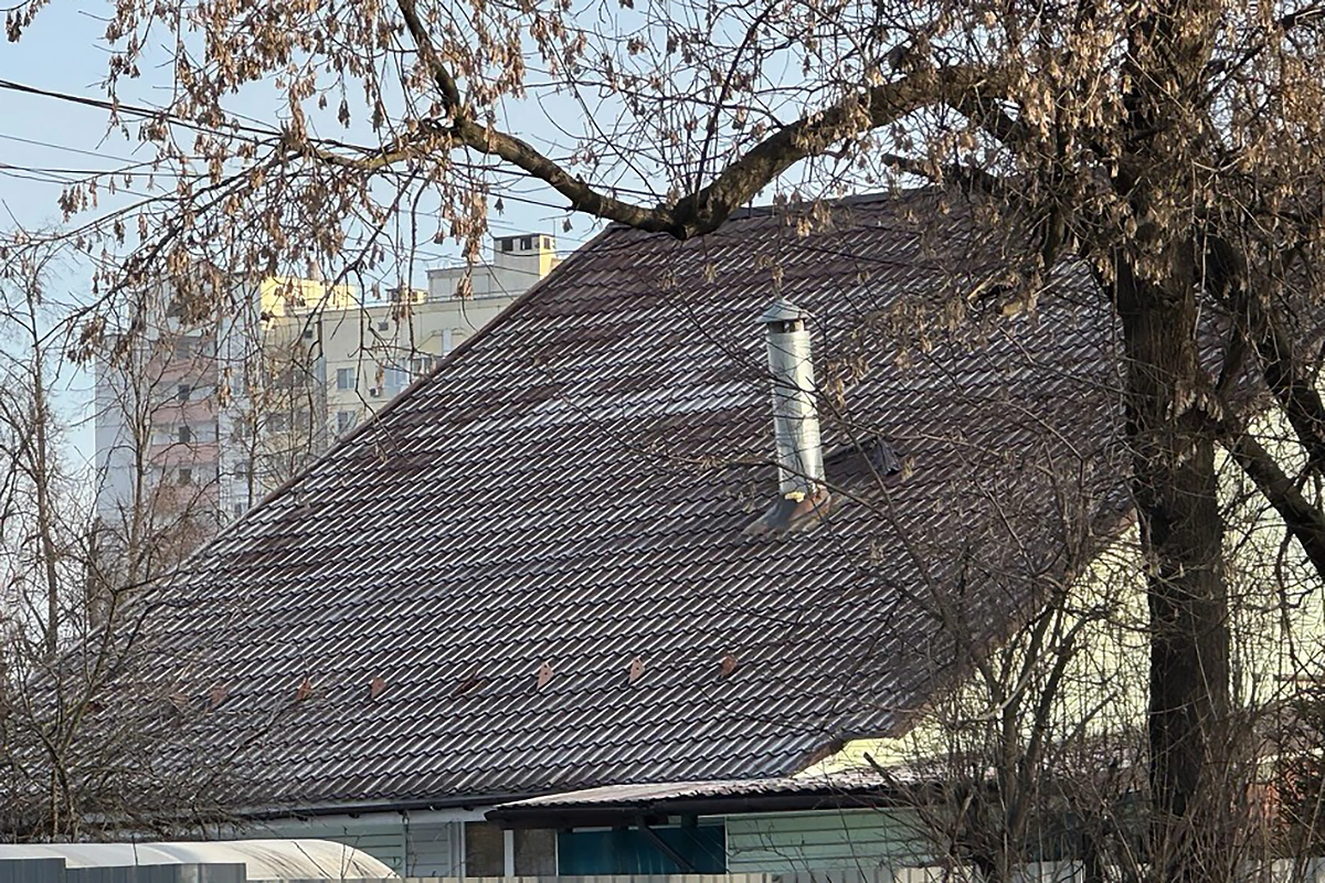 Иней на крыше