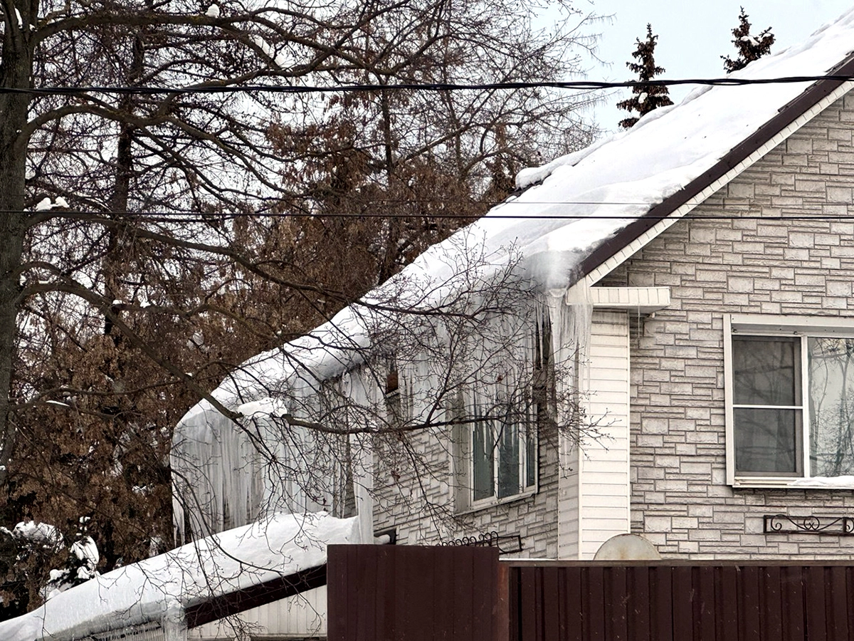 Сосульки на крыше