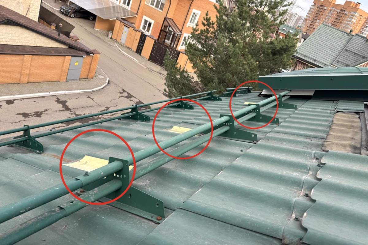 Заплатка на кровле из металлочерепицы