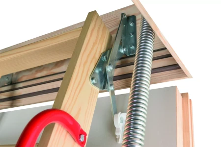 Чердачная люк-лестница Fakro LWT суперэнергосберегающая   фото