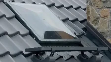 Окно-люк Fakro WSZ с универсальным окладом   фото