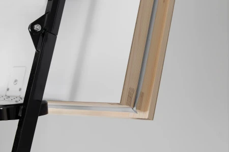 Чердачная люк-лестница Oman складная 3-х секционная Metal T3 Super   фото Чердачная люк-лестница Oman складная 3-х секционная Metal T3 Super   фото