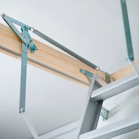 Чердачная люк-лестница Oman Alurus Lite алюминиевая складная 3-х секционная   фото