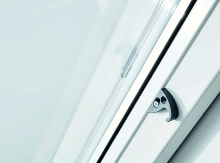 Мансардное окно Roto Designo R45 K200   фото Мансардное окно Roto Designo R45 K200   фото