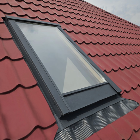 Мансардное окно ВиЛайт без октрывания с окладом   фото