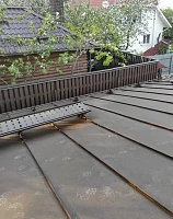 Фальцевая кровля Grand Line PurPro Matt вид на скат с переходным мостиком