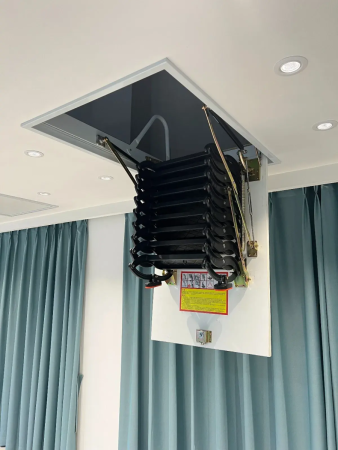 Чердачная люк-лестница Fakro LCS (CH)   фото