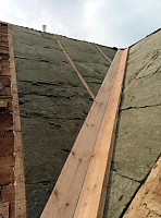 Демонтаж стропильной конструкции и изоляции