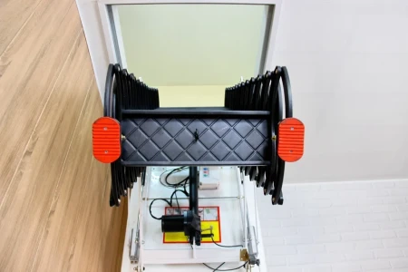 Чердачная люк-лестница Fakro LCS-E (CH)   фото