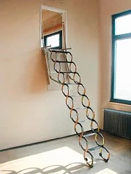 Чердачная люк-лестница Oman Ножничная вертикальная Nozycowe Verticale