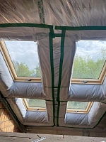 Четыре окна Fakro FTP-V U5 78х118, вид изнутри с утеплением