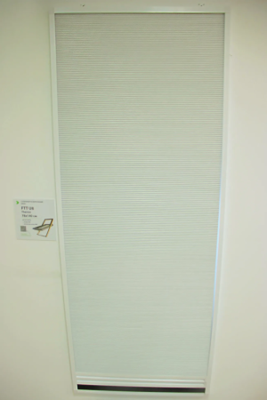 Шторы и москитные сетки 2 в 1 Fakro Штора и  AMD Duet Blackout   фото