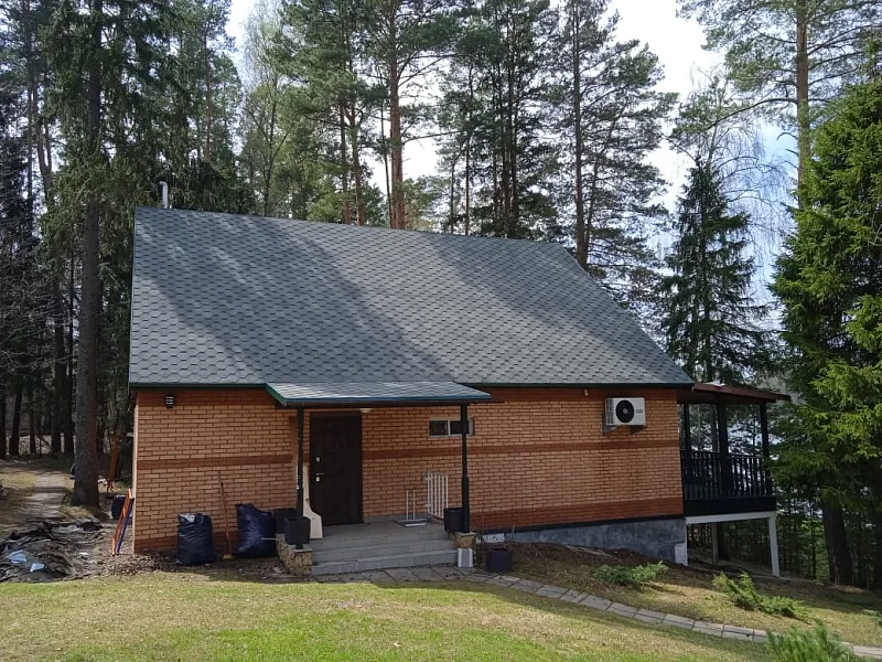 Завершённое строительство, мягкая кровля на доме