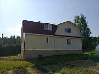 Фасад дома с мансардной крышей из черепицы Shinglas Кантри Огайо