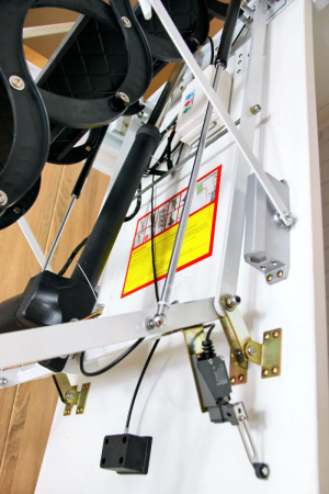 Чердачная люк-лестница Fakro LCS-E (CH)   фото