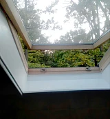 Герметизация стыков между окном и кровельным материалом