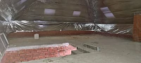 Мансарда изнутри с окнами Fakro FTS-V U2 и пароизоляцией