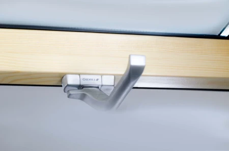 Мансардное окно Fakro FTP-V U5+ (CH)   фото