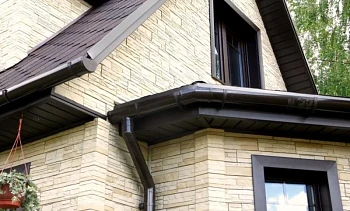 Какие водостоки лучше выбрать