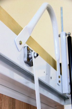 Чердачная люк-лестница Fakro LCS-E (CH)   фото