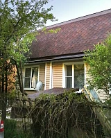 Дом с кровлей Tegola Nordland Лемех коричневый с отливом