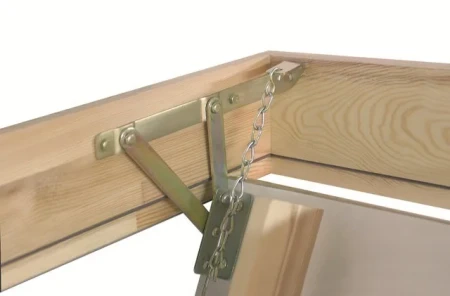 Чердачная люк-лестница Fakro LWK Komfort   фото