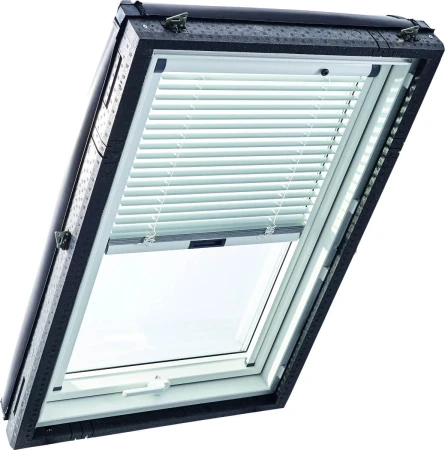 Мансардное окно Roto Designo R49 K200   фото Мансардное окно Roto Designo R49 K200   фото