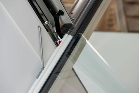 Мансардное окно Roto Designo R49 K200   фото Мансардное окно Roto Designo R49 K200   фото