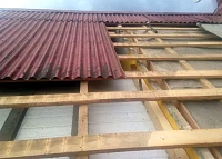 Демонтаж старого шифера и обрешётка под металлочерепицу Ламонтерра