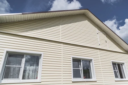 Виниловый софит Grand Line T4 Классика с частичной перфорацией белый Виниловый софит Grand Line T4 Классика с частичной перфорацией белый